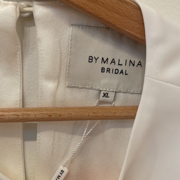 By Malina Bridal Justine top, XL Ivory, bridal crop top, twist top - Picture 4 of 7